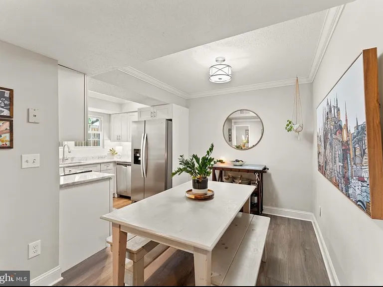 124 Fort Evans Rd SE #B — Photo 11