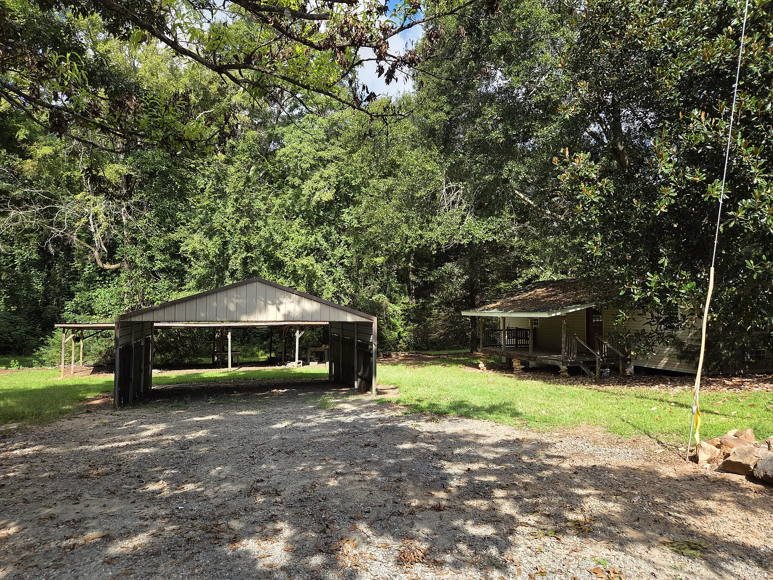 4 bed, 2260 sqft, $1,900 — Photo 1