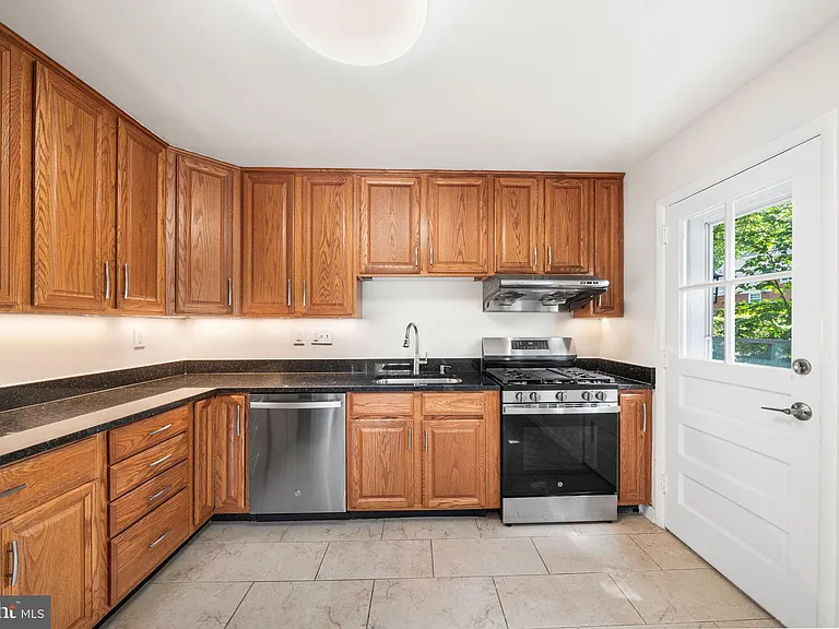 5313 Taney Ave — Photo 10