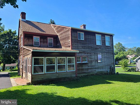 2nd image of 10 Spicer St