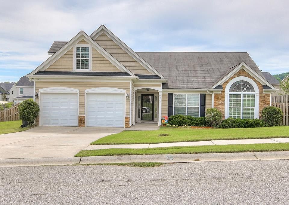 1st image of 2421 Orchard Dr