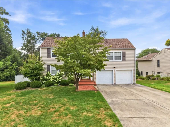 274 S Oakdale Ave, Hermitage, PA 16148