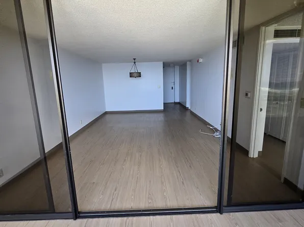 1600 Ala Moana Blvd, Honolulu, HI