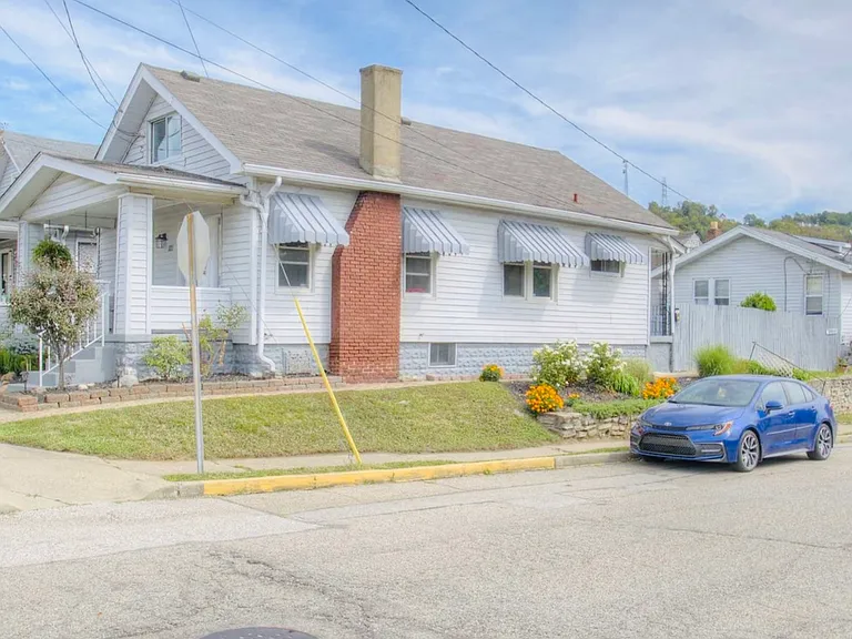 The home is on a corner lot, so there is plenty of parking. And it's a very safe neighborhood.