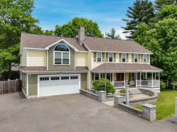 8 Ferncroft Drive, Nashua, NH 03063