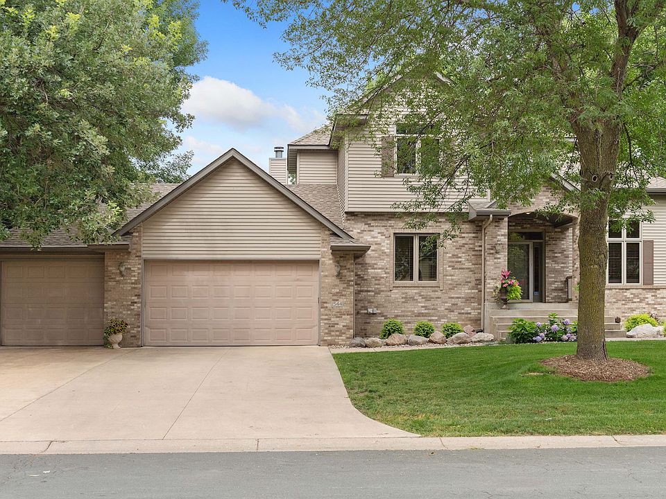 1st image of 1544 Woodlawn Cir