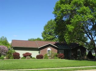 2120 University Dr, Charleston, IL 61920