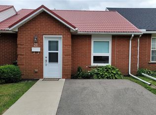 21 Bishop Sherlock Ln, Hamilton, ON L9B 2S5