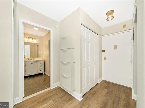 3rd image of 11801 Rockville Pike APT 1001