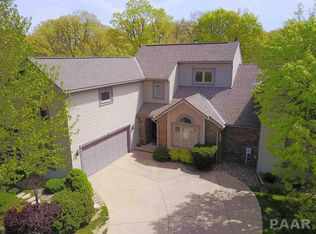 2806 W Willow Ridge Cir, Peoria, IL 61614