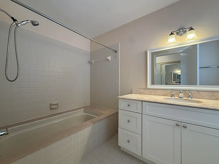 717 Windermere Way — Photo 16