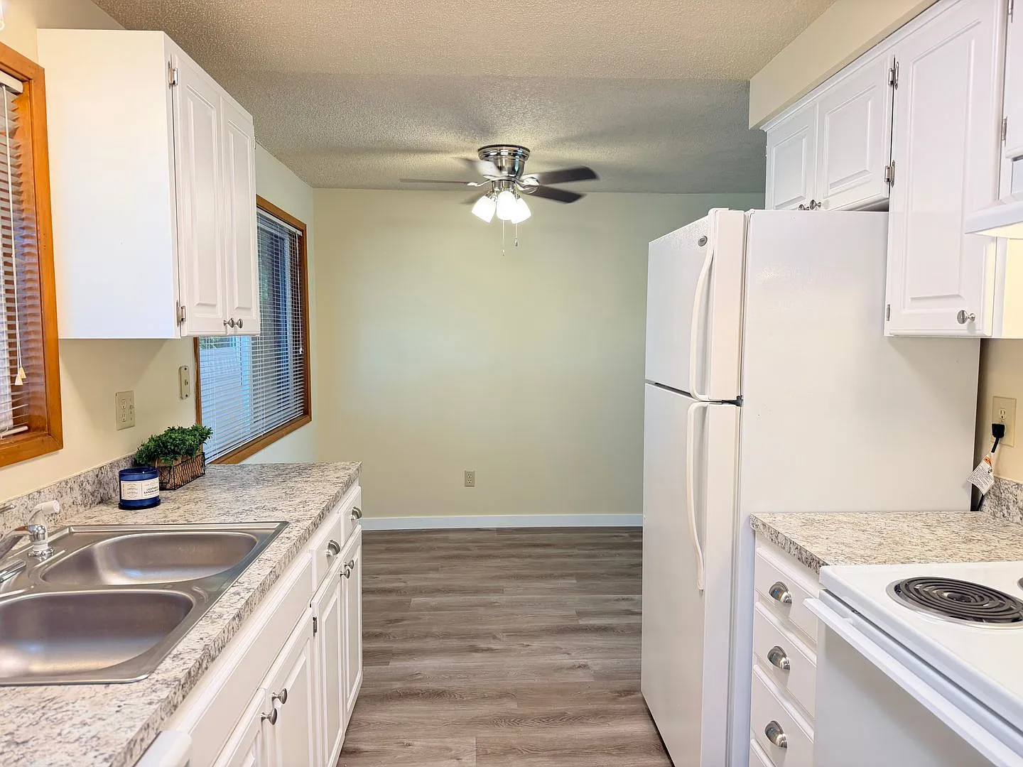 Putnam Terrace Apartments — Photo 4