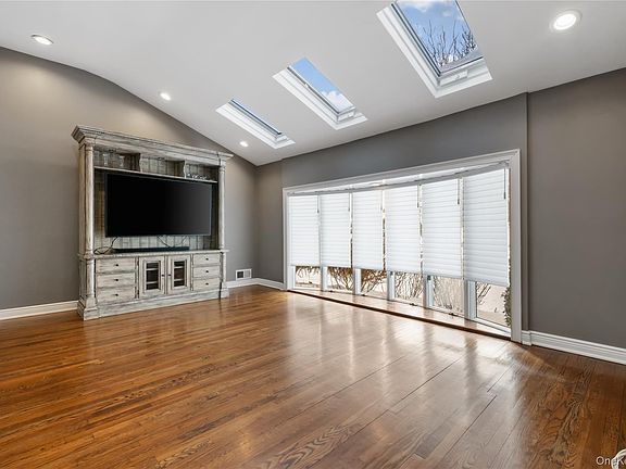 3rd image of 7 Rita Lane