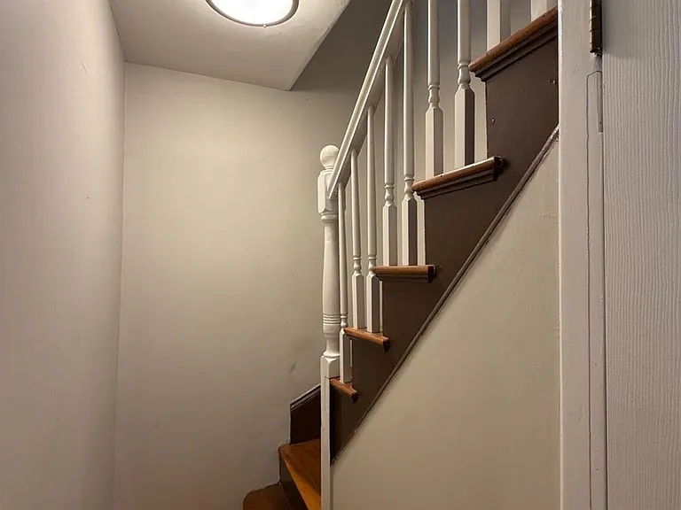 13 Concord Ave #2 — Photo 8