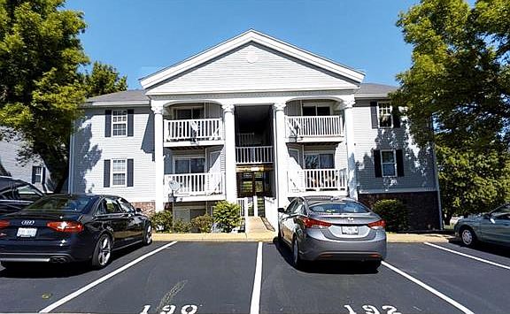 2nd image of 1255 Creve Coeur Crossing Ln APT F