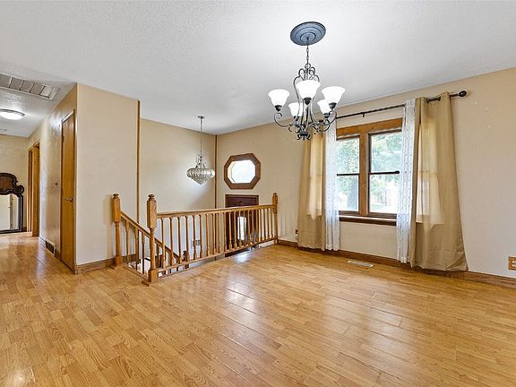 2nd image of 6818 Brentwood Dr NE