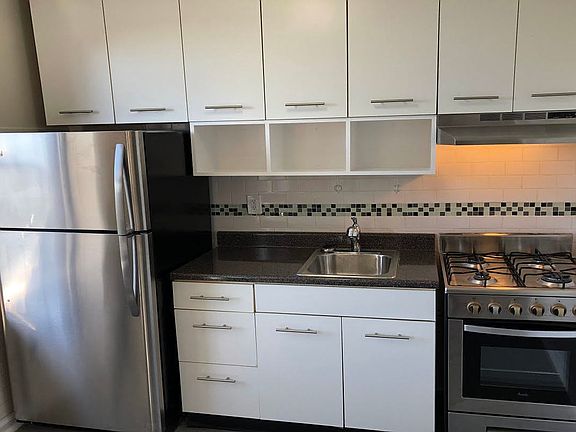 4th image of 78-40 164th St APT 6C