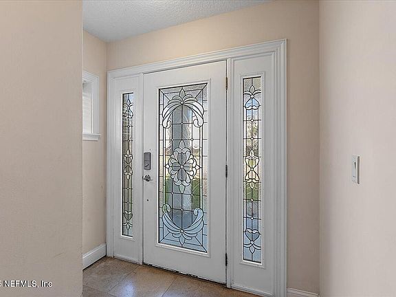 3rd image of 2202 1ST Street S