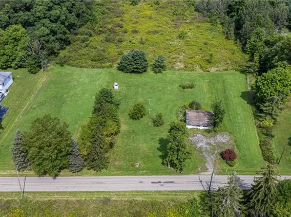 6489 Frogtown Rd, Hermitage, PA 16148