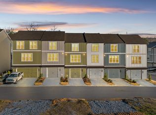 220 Asbury Oak Ln, Chattanooga, TN 37419