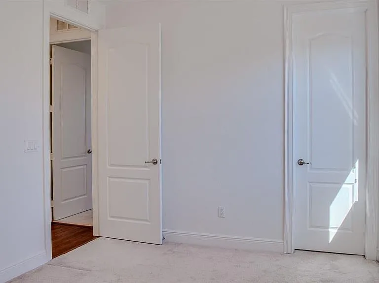9911 S Miralago Way — Photo 13