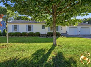 16 Coville Rd, Topsham, ME 04086