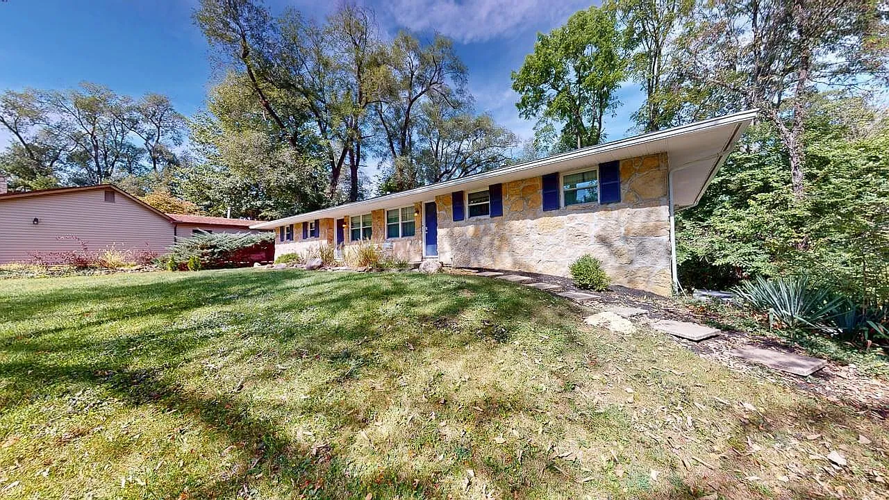 3 bed, 2.5 bath, 1709 sqft, $2,350 — Photo 1