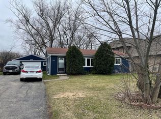1696 Holly Ave, Northbrook, IL