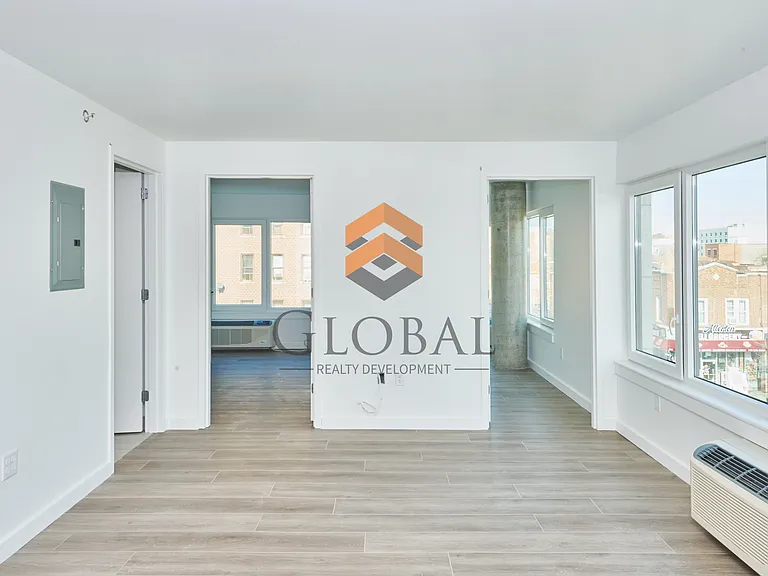 790 Allerton Ave #305 — Photo 7