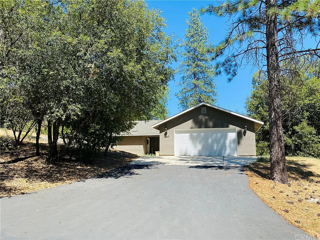 2568 State Highway 49 S photo 1