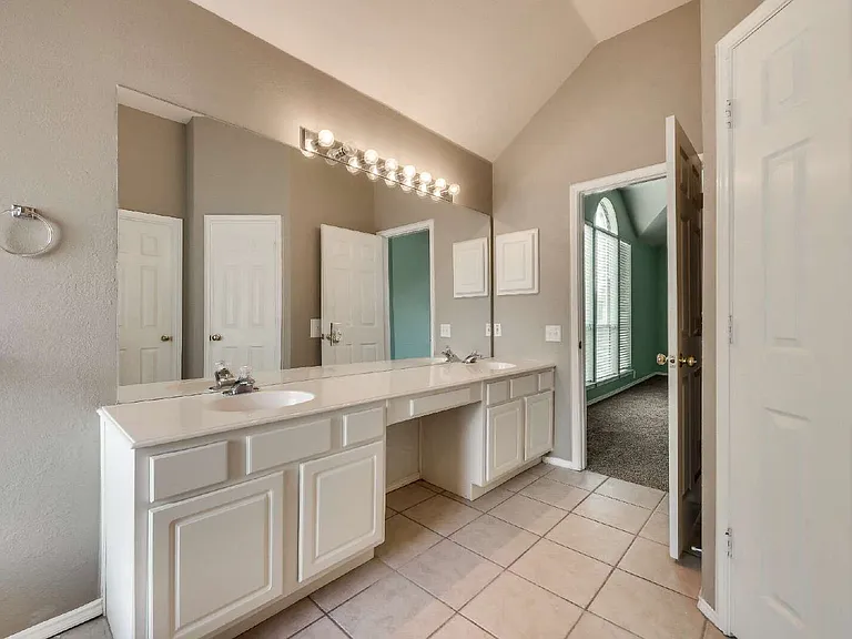 5909 Berkshire Rd — Photo 20