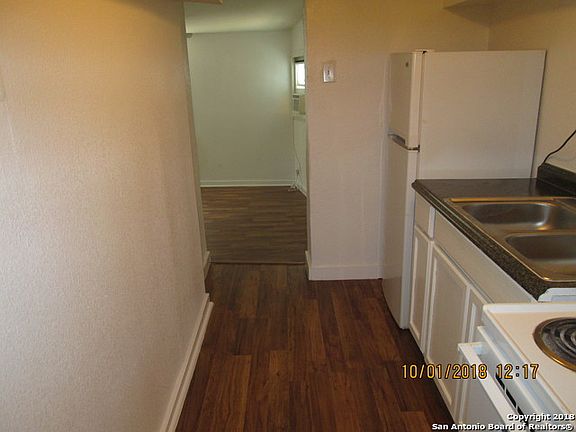 5th image of 1730 W Poplar St APT 1