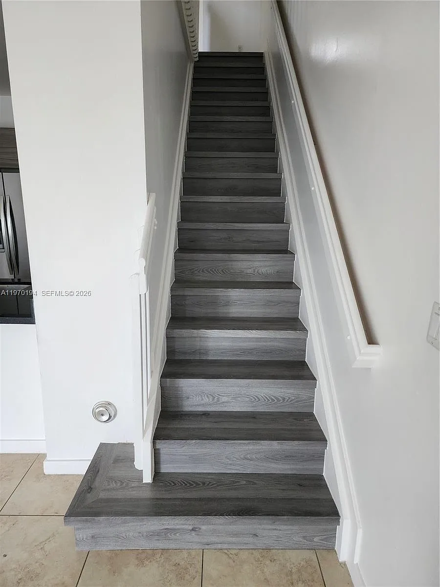 Building Photo - 2615 SW 81st Ter #2617