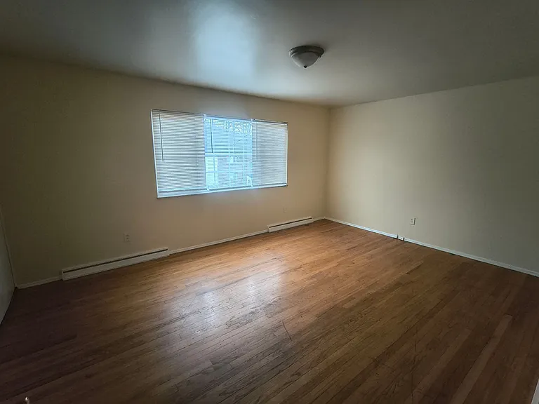 1851 & 1853 Cromwell Dr #2 — Photo 4