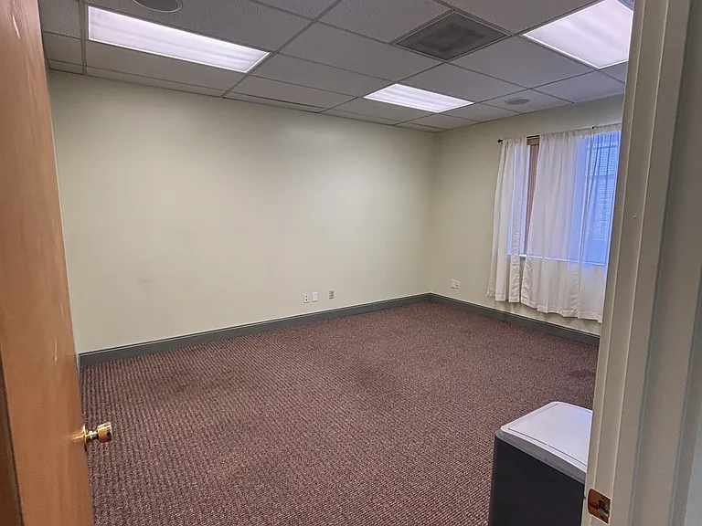 2700 Sumner Ave #102 — Photo 12