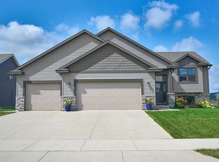 2213 Phoenix Rd SW, Rochester, MN 55902