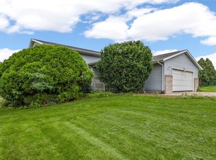 108 Richland Ave, Urbana, IA 52345