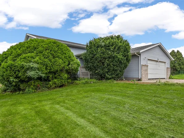 108 Richland Ave, Urbana, IA 52345