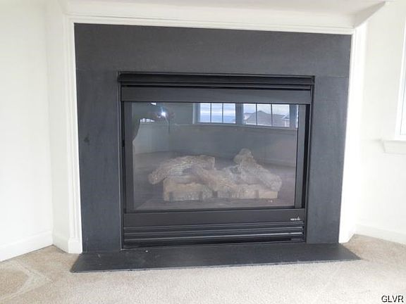 5th image of 323 Waterford Ter