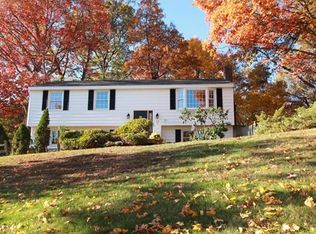 17 Braewood Dr, Haverhill, MA 01835