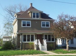 925 Lincoln Ave, Waukesha, WI 53186