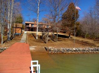 124 Walton Dr, Moneta, VA 24121