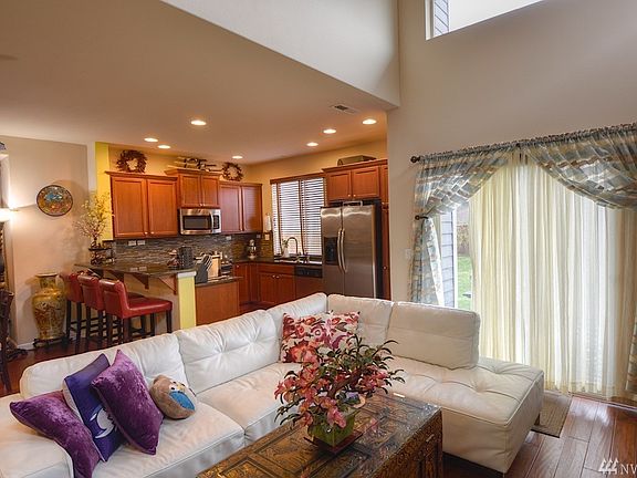 5th image of 7810 Elise Ln SE