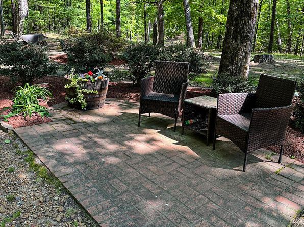 2432 Attala Rd, Kosciusko, MS 39090