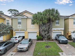 969 Pipers Cay Dr, West Palm Beach, FL 33415