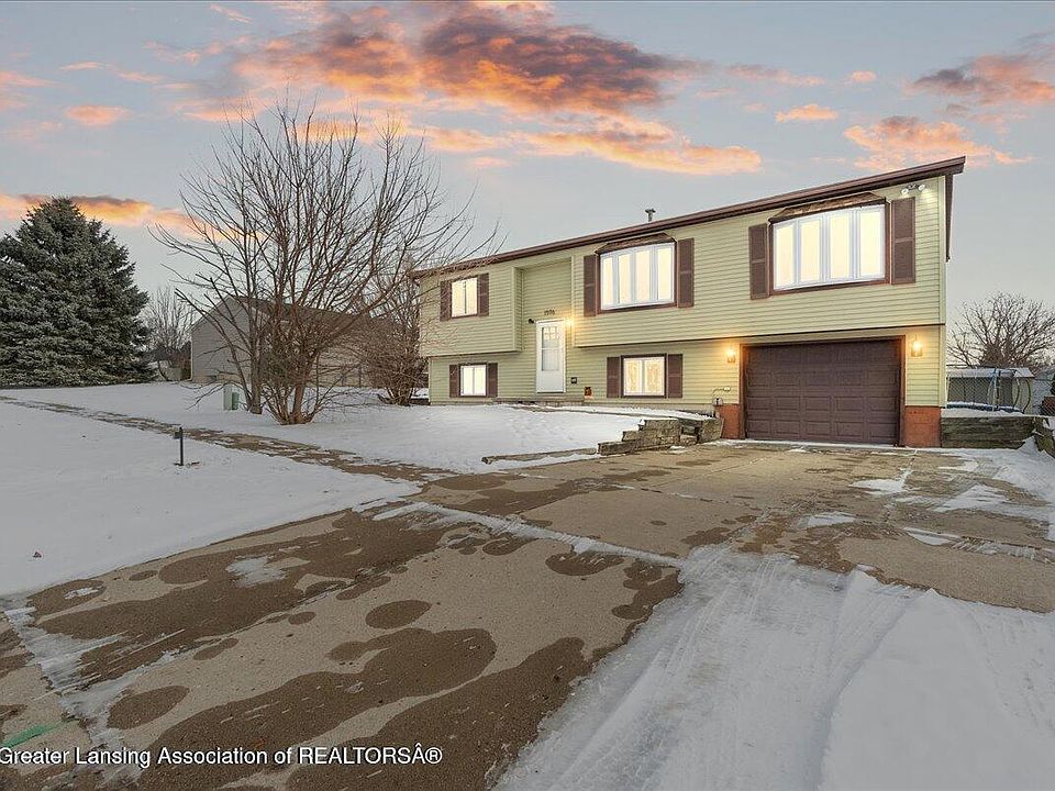 1st image of 1596 Berkley Dr