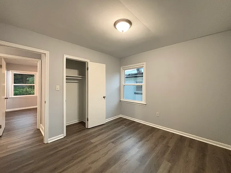 1226 Montgomery Ave — Photo 12