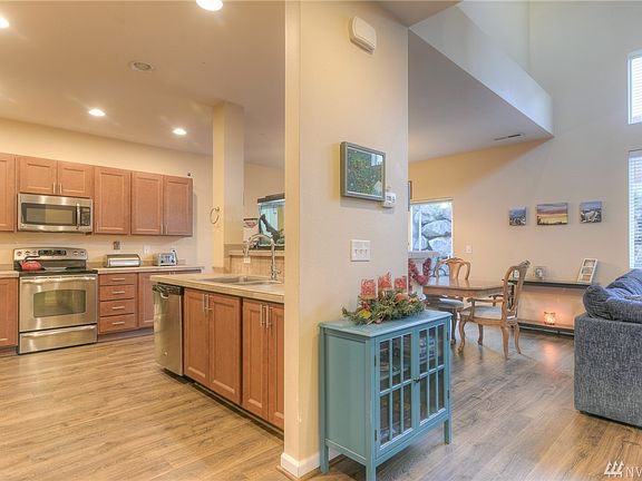 4th image of 3045 Vista Verde Ln SW