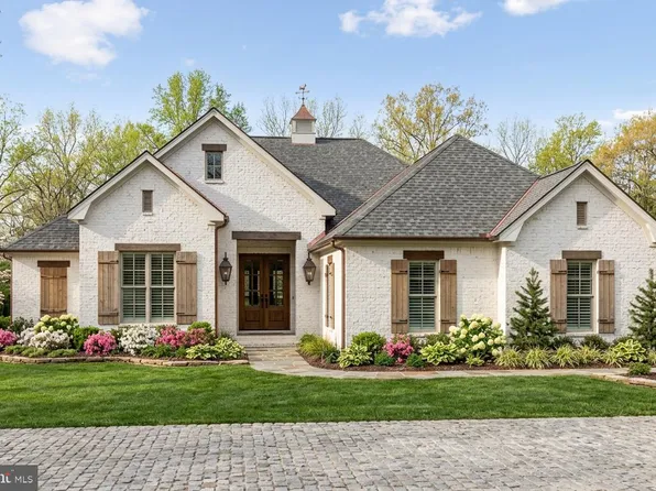 8 Timber Mill Ln, West Chester, PA 19380