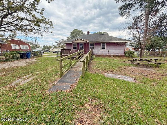 3rd image of 2612 Jones Street
